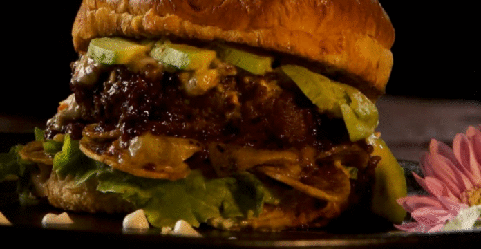 2 Épico Food Club, el campeón del Burger Master 2025 en Caldas