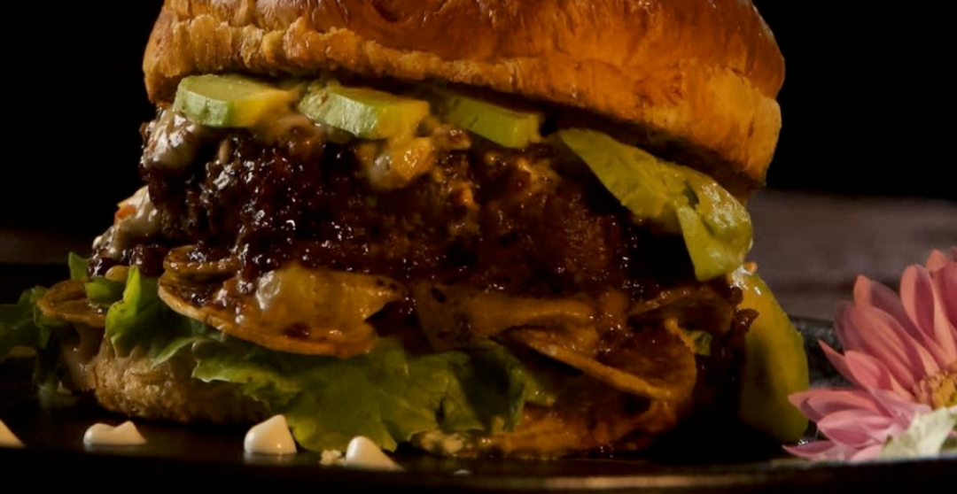 2 Épico Food Club, el campeón del Burger Master 2025 en Caldas