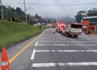 Violento ataque sicarial en la variante de Caldas dejó dos hombres muertos