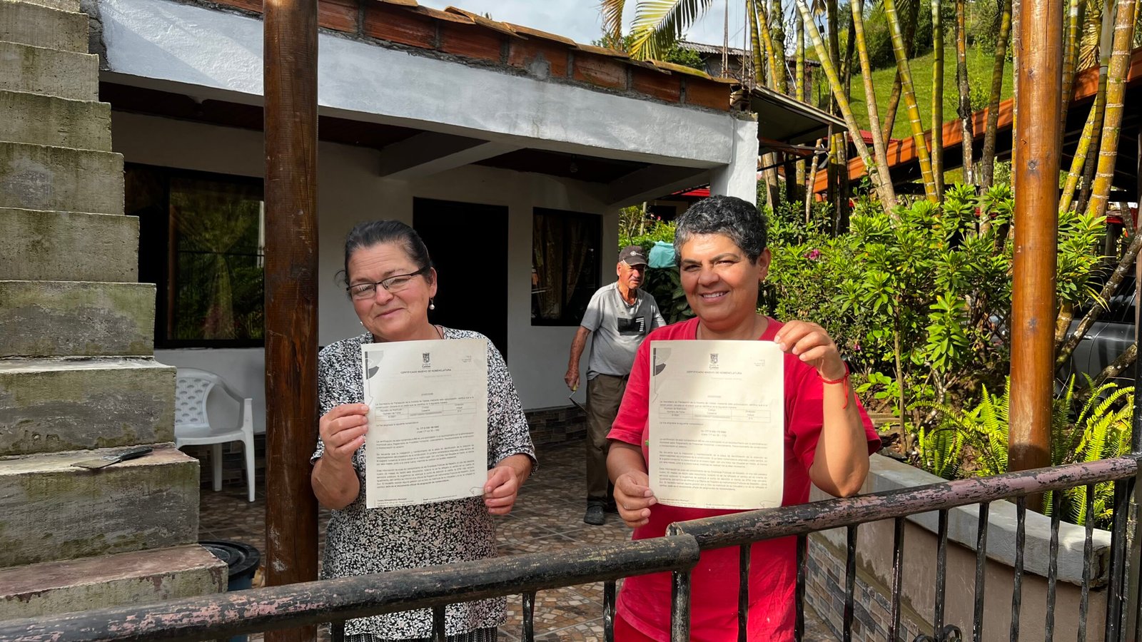 Vereda La Clara recibió certificados de nomenclatura